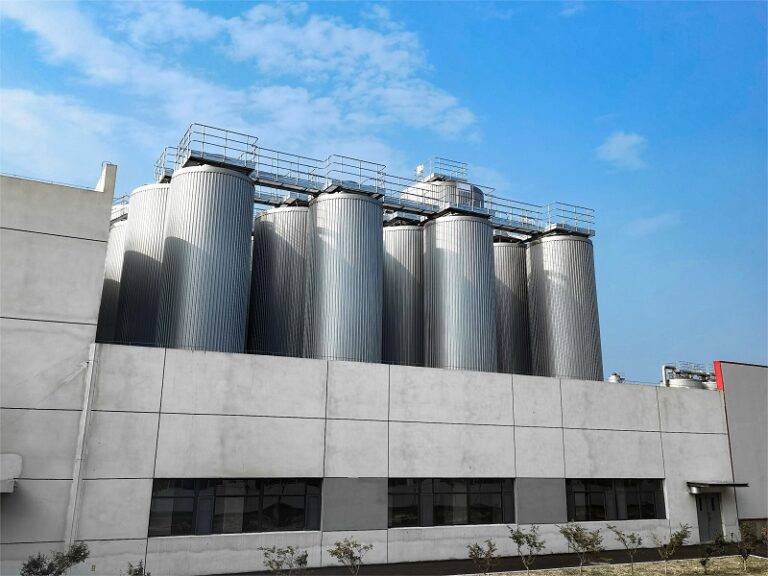 山东天泰啤酒设备-发酵罐