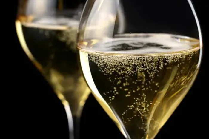 香槟酿造工艺大揭秘